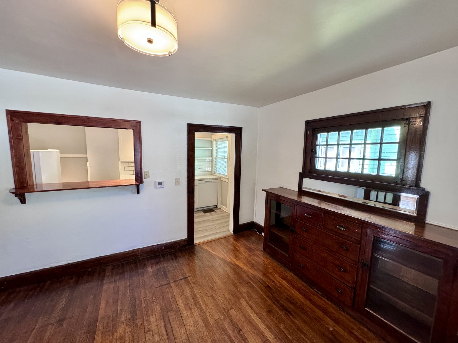 825 E 40th - Charming 2 Bed Duplex property image