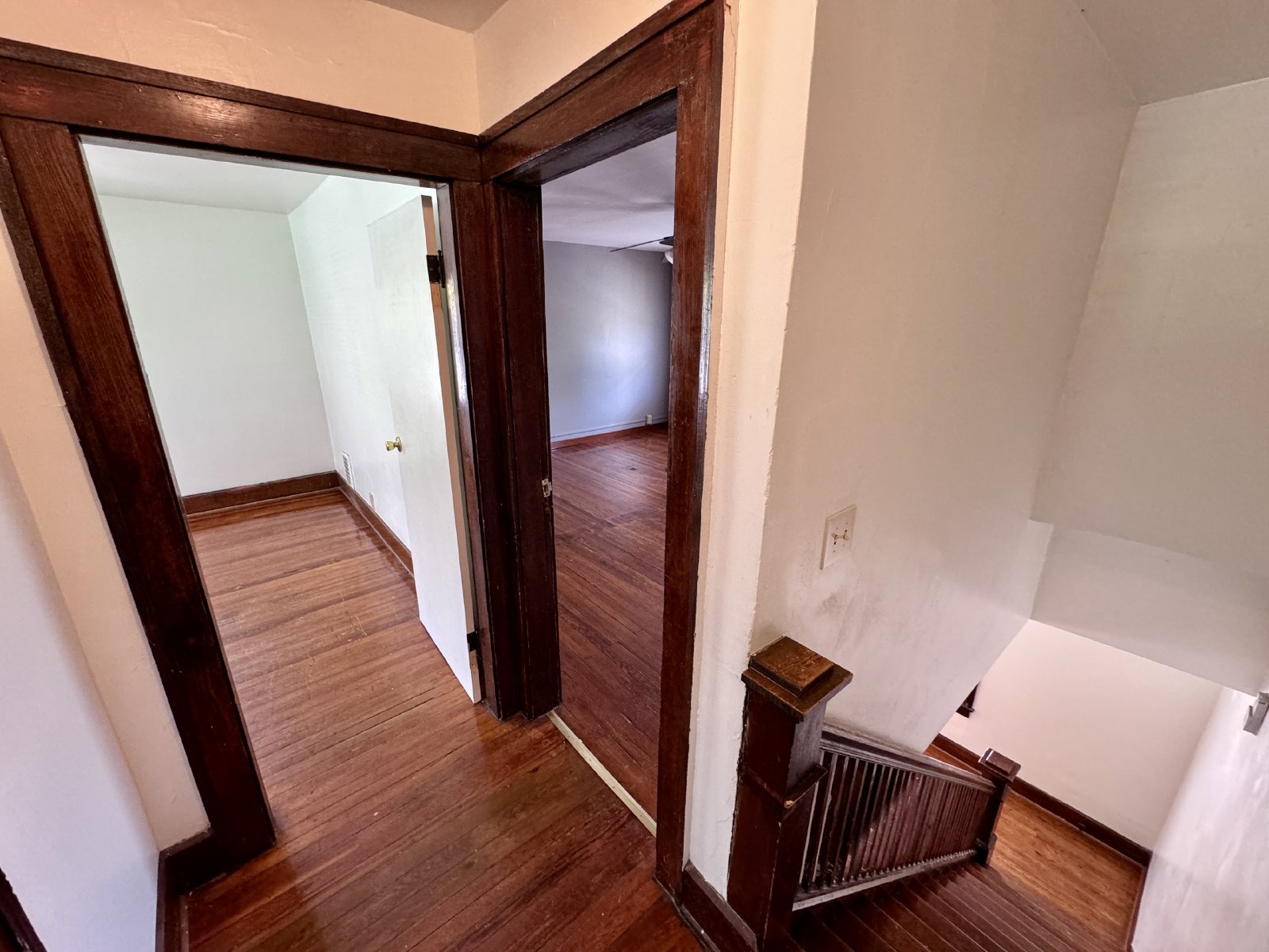 825 E 40th - Charming 2 Bed Duplex property image