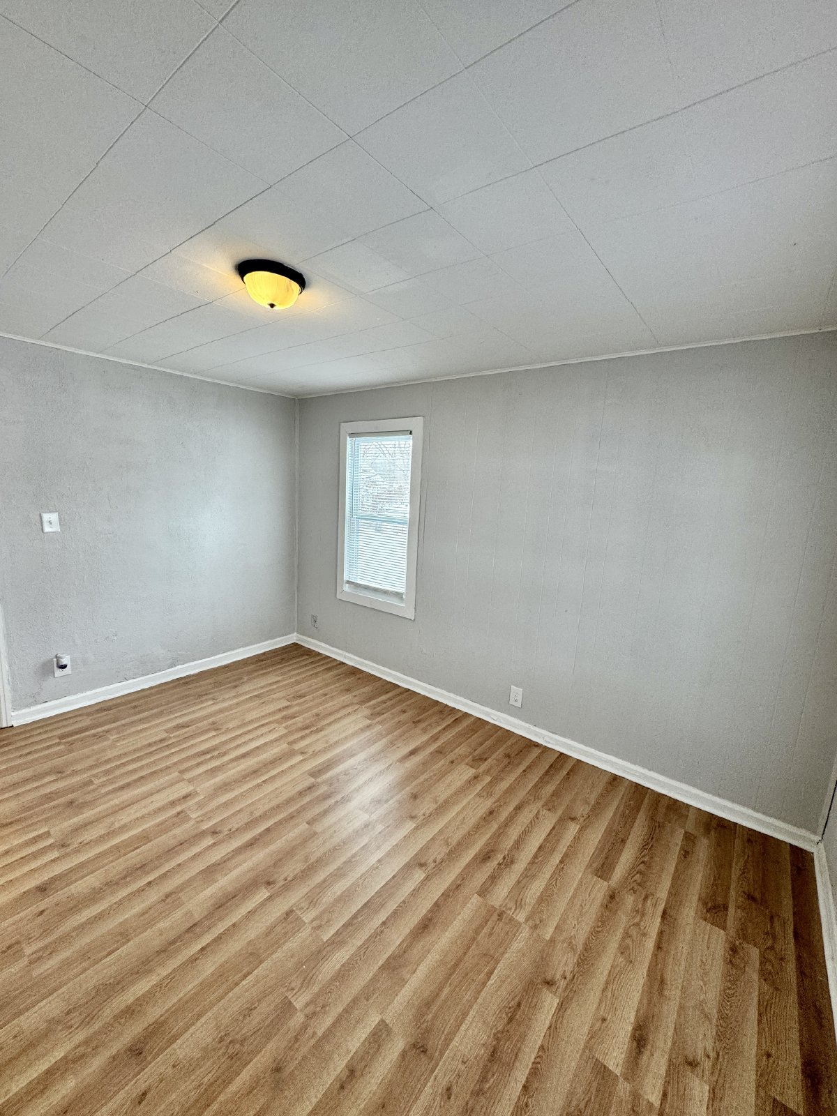 3056 N Euclid-2 bed/1 Bath - Move in ready property image