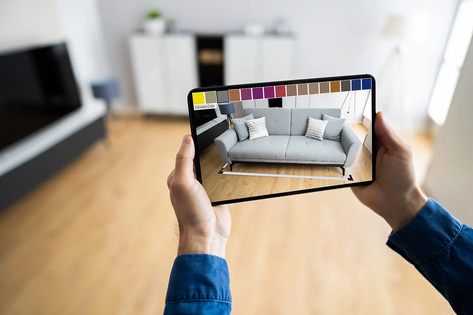 Smart Home Features That Attract Indianapolis Renters